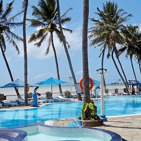 Sai Rock Beach Hotel & Spa Bamburi Bagian luar foto