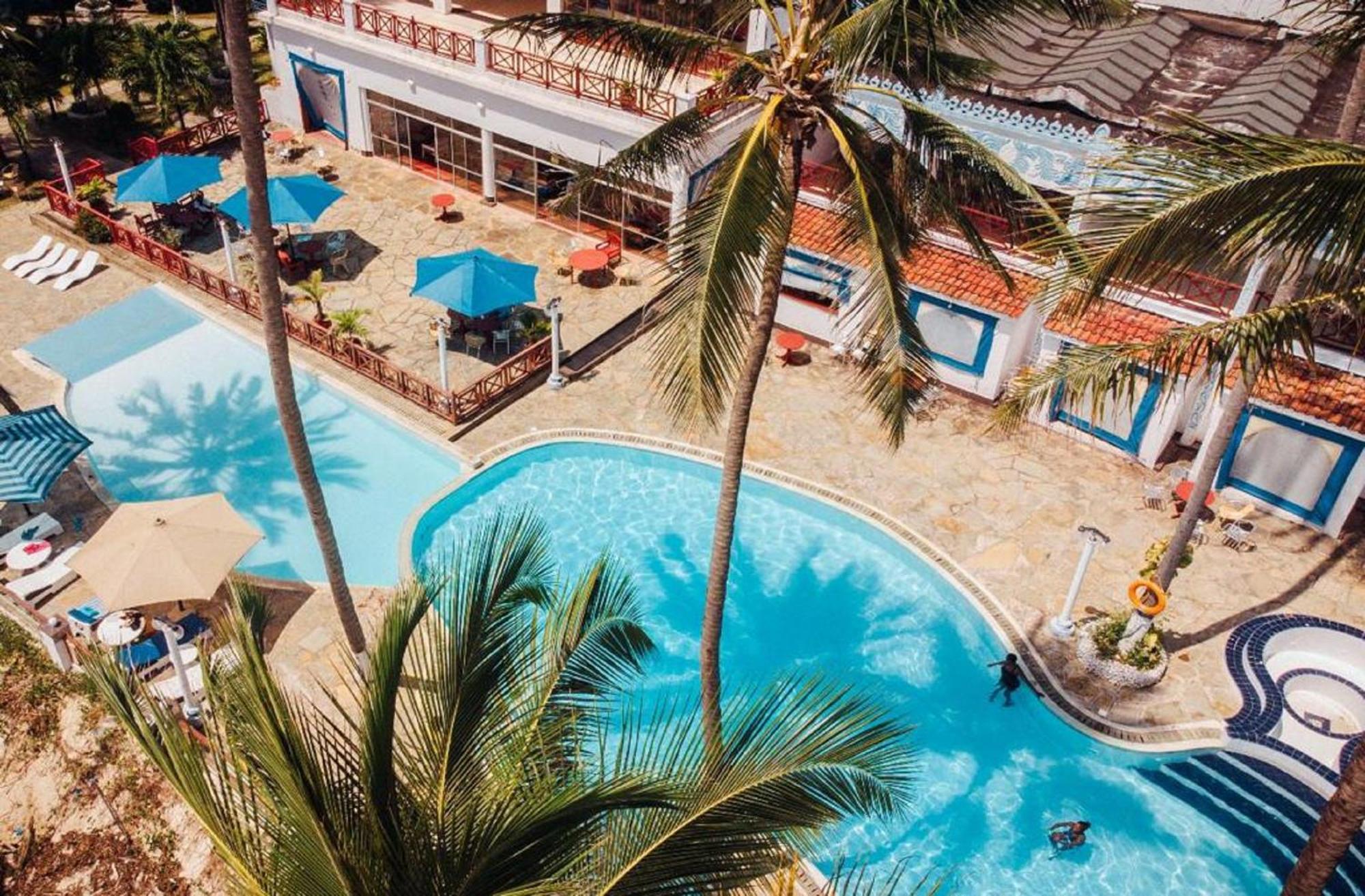 Sai Rock Beach Hotel & Spa Bamburi Bagian luar foto