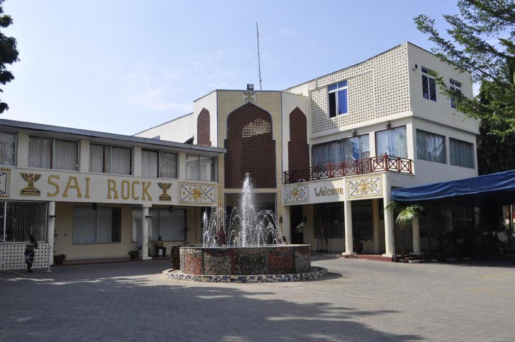 Sai Rock Beach Hotel & Spa Bamburi Bagian luar foto