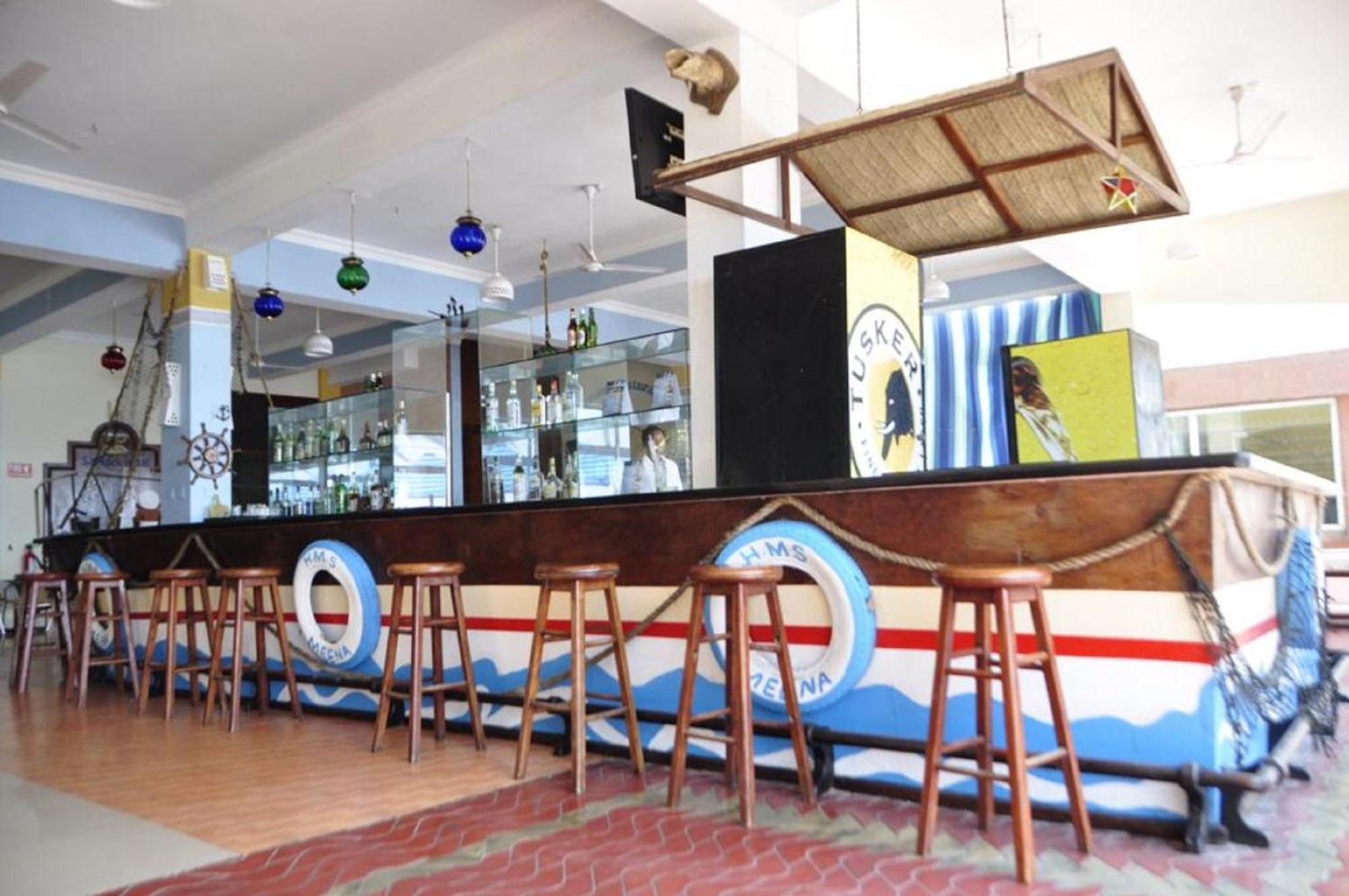 Sai Rock Beach Hotel & Spa Bamburi Bagian luar foto