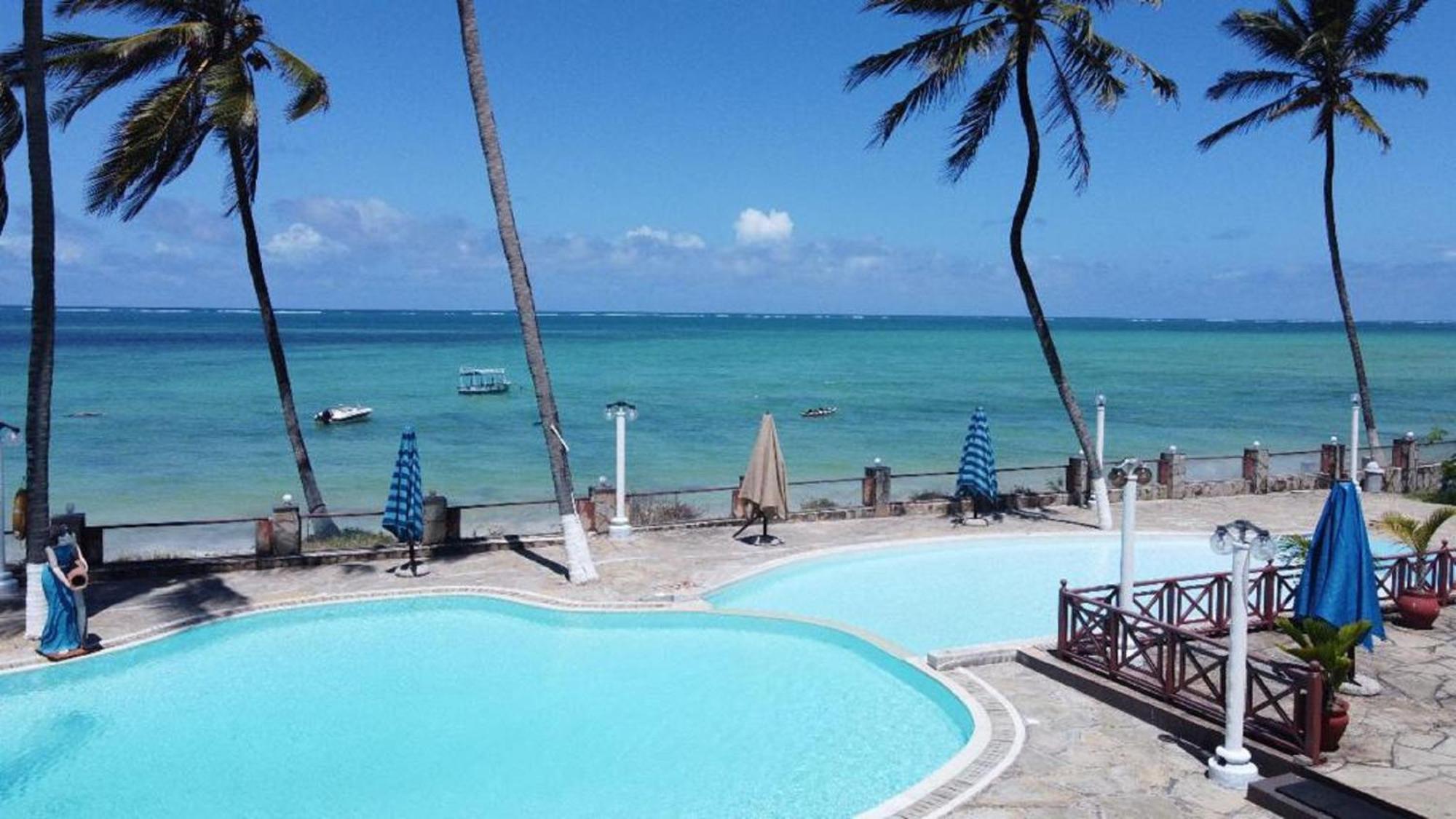 Sai Rock Beach Hotel & Spa Bamburi Bagian luar foto