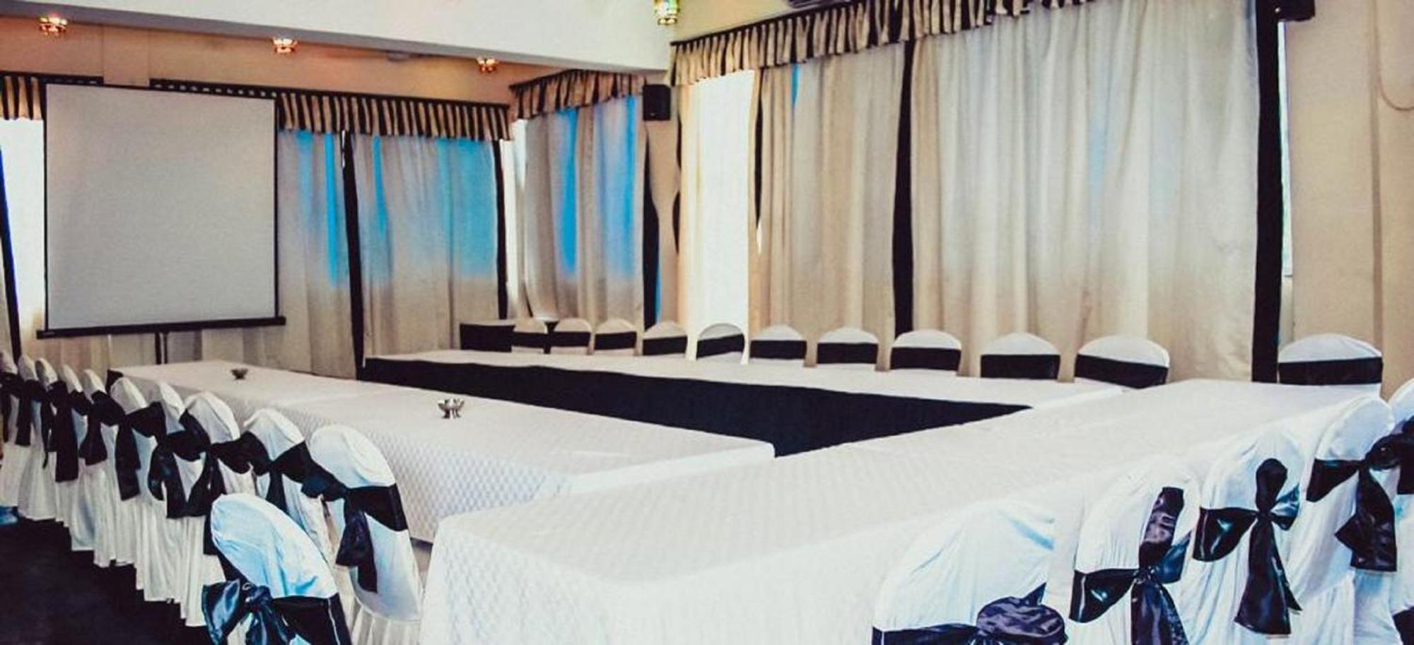 Sai Rock Beach Hotel & Spa Bamburi Bagian luar foto