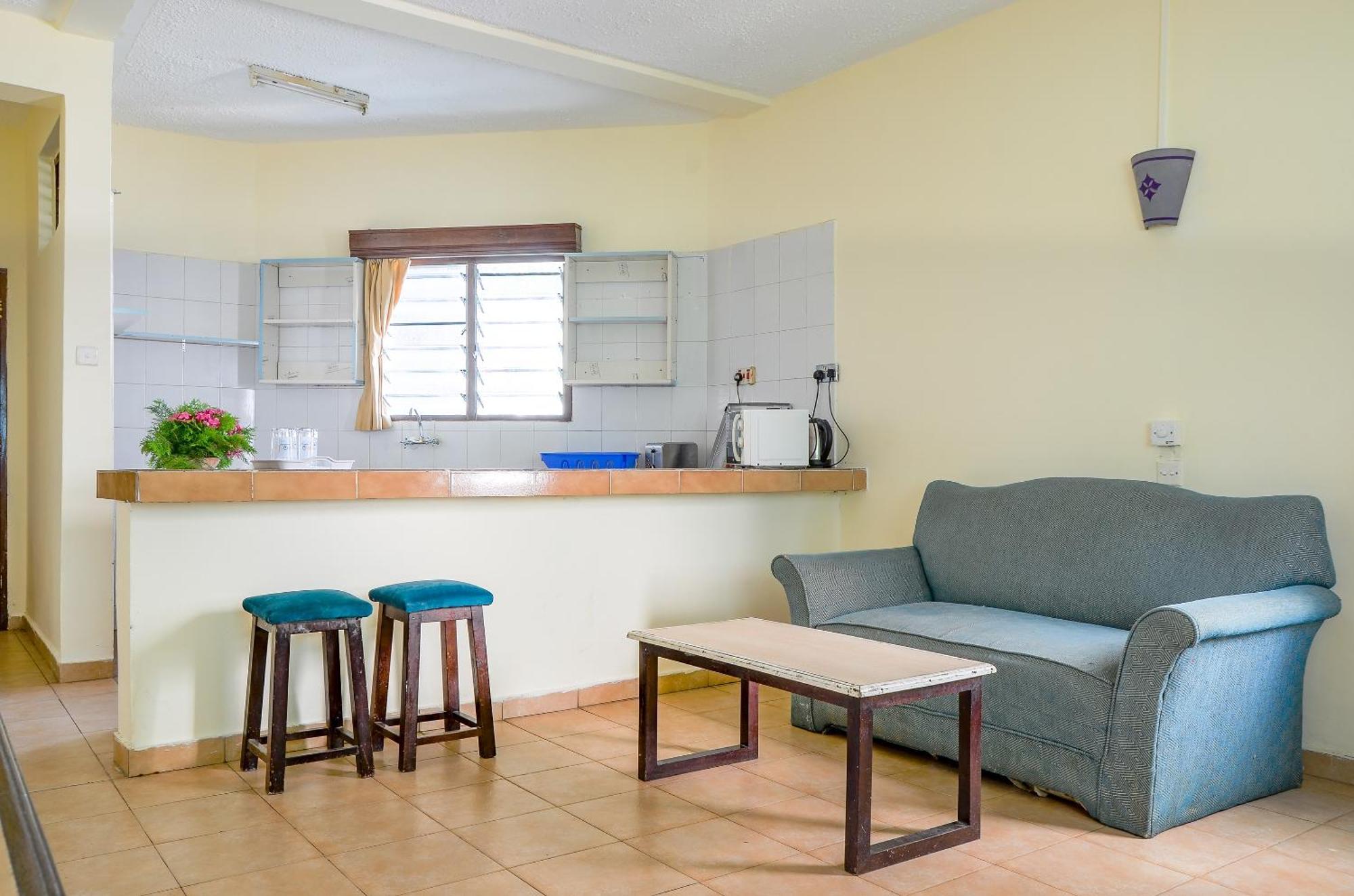 Sai Rock Beach Hotel & Spa Bamburi Bagian luar foto