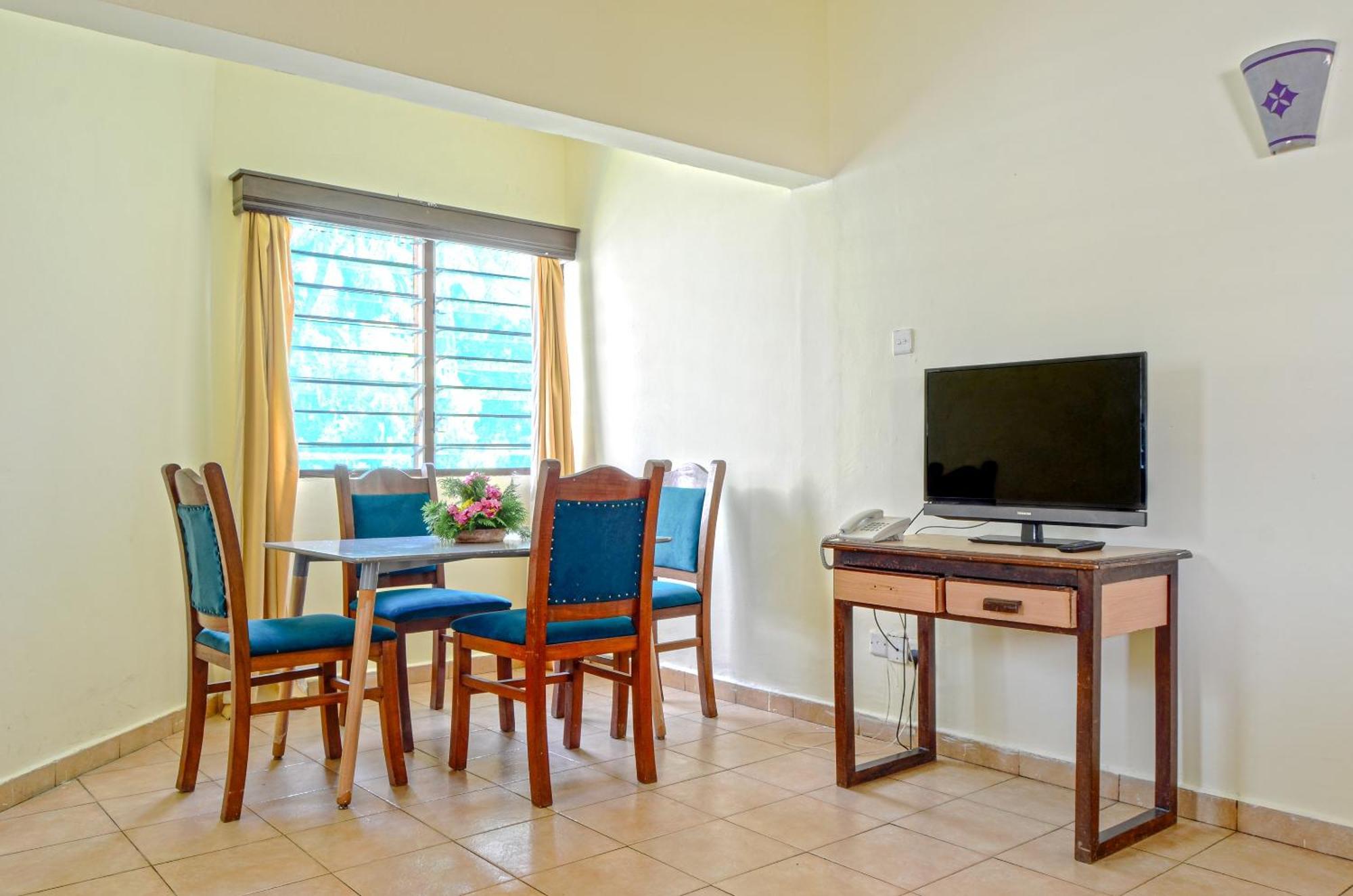 Sai Rock Beach Hotel & Spa Bamburi Ruang foto