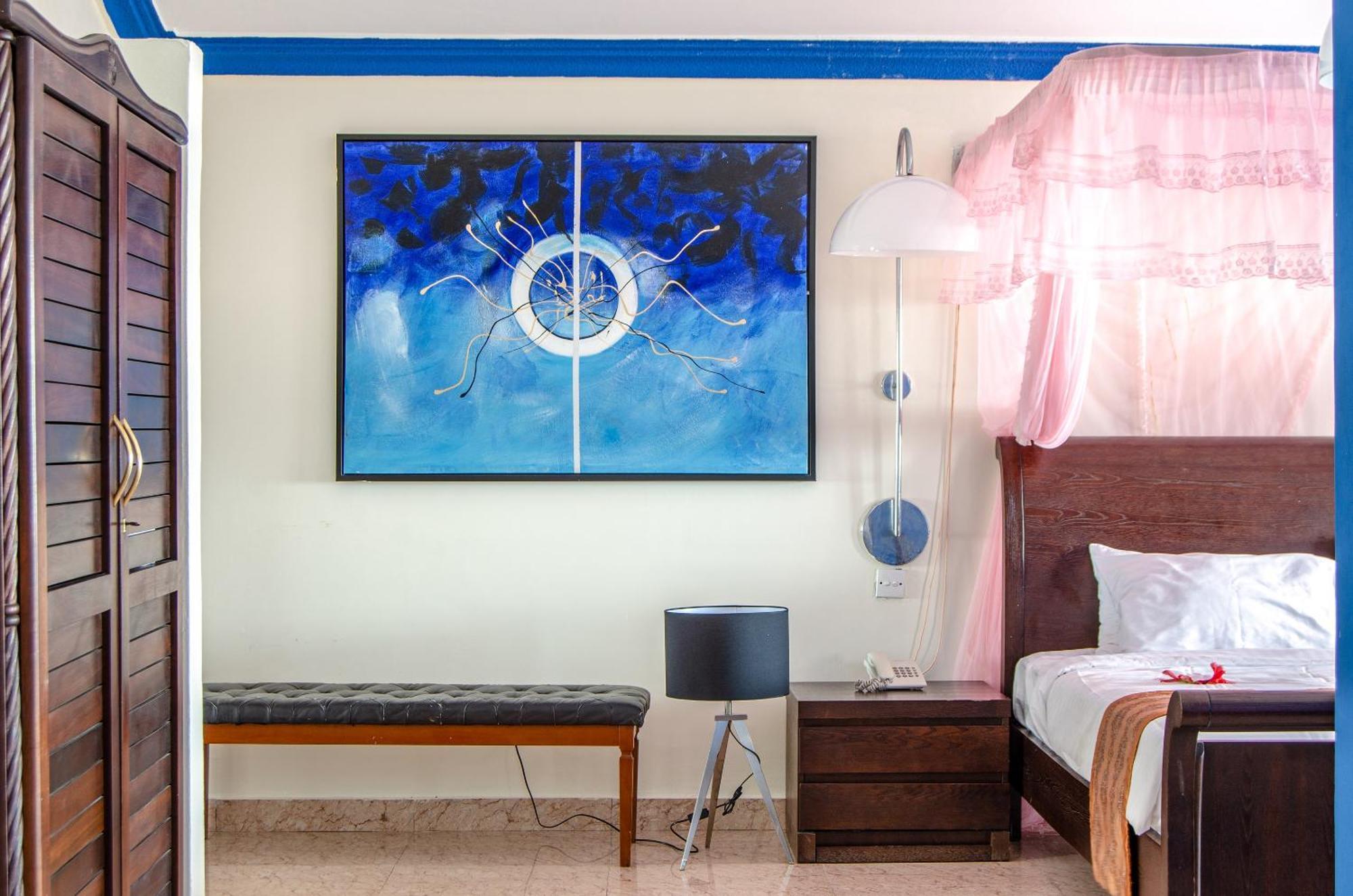 Sai Rock Beach Hotel & Spa Bamburi Ruang foto