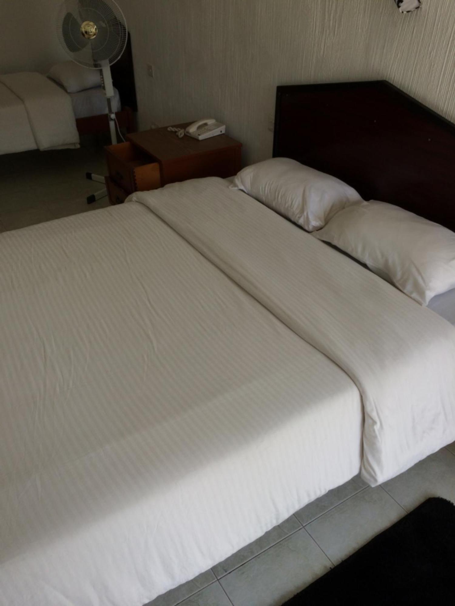 Sai Rock Beach Hotel & Spa Bamburi Ruang foto