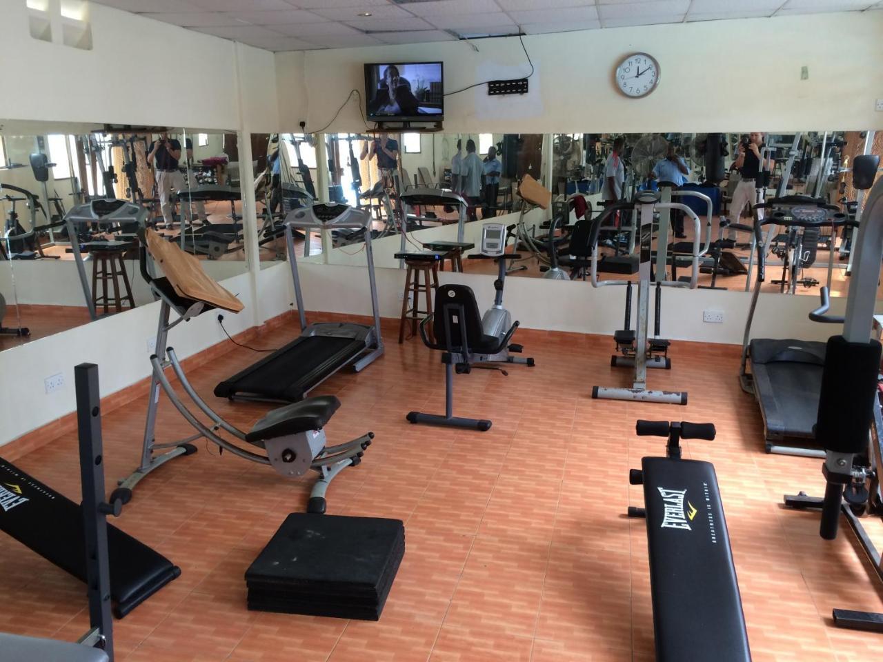 Sai Rock Beach Hotel & Spa Bamburi Bagian luar foto