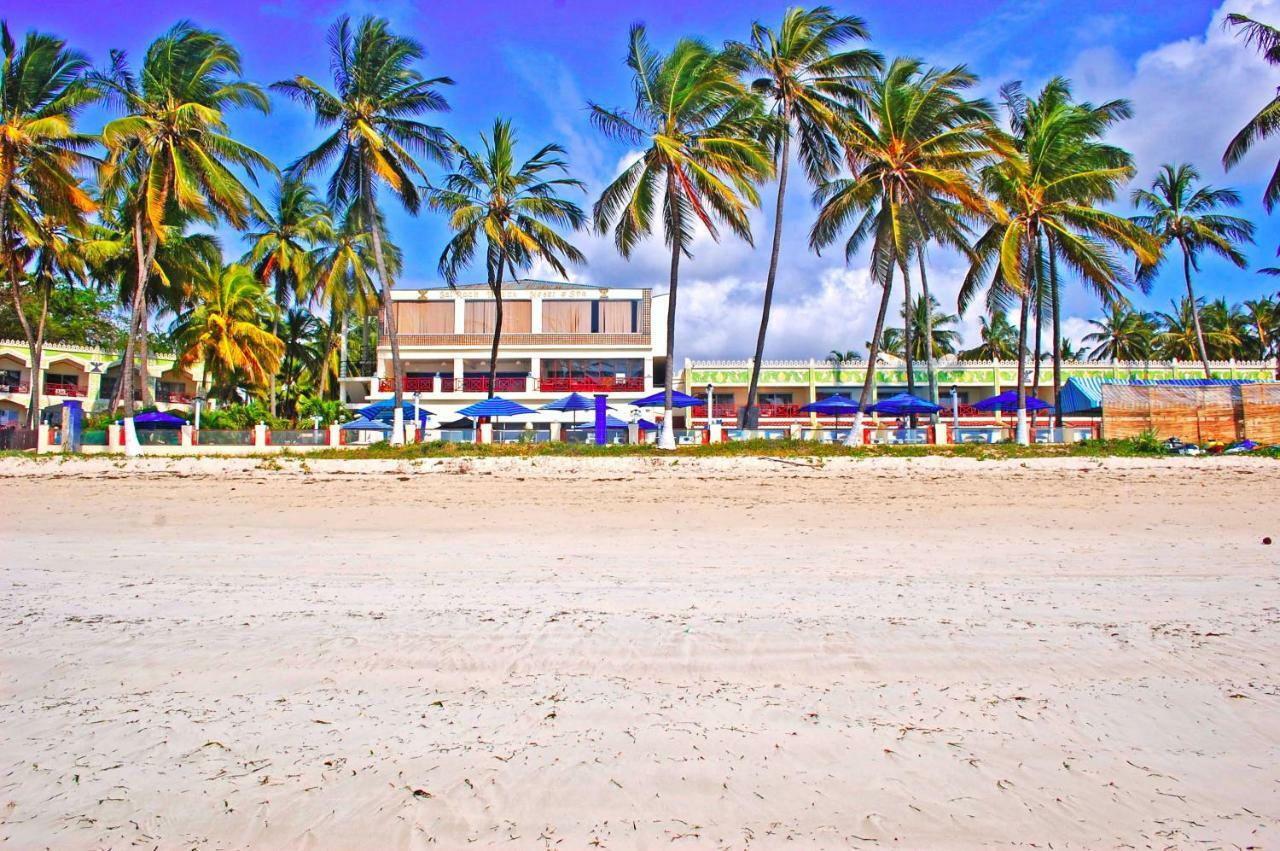 Sai Rock Beach Hotel & Spa Bamburi Bagian luar foto