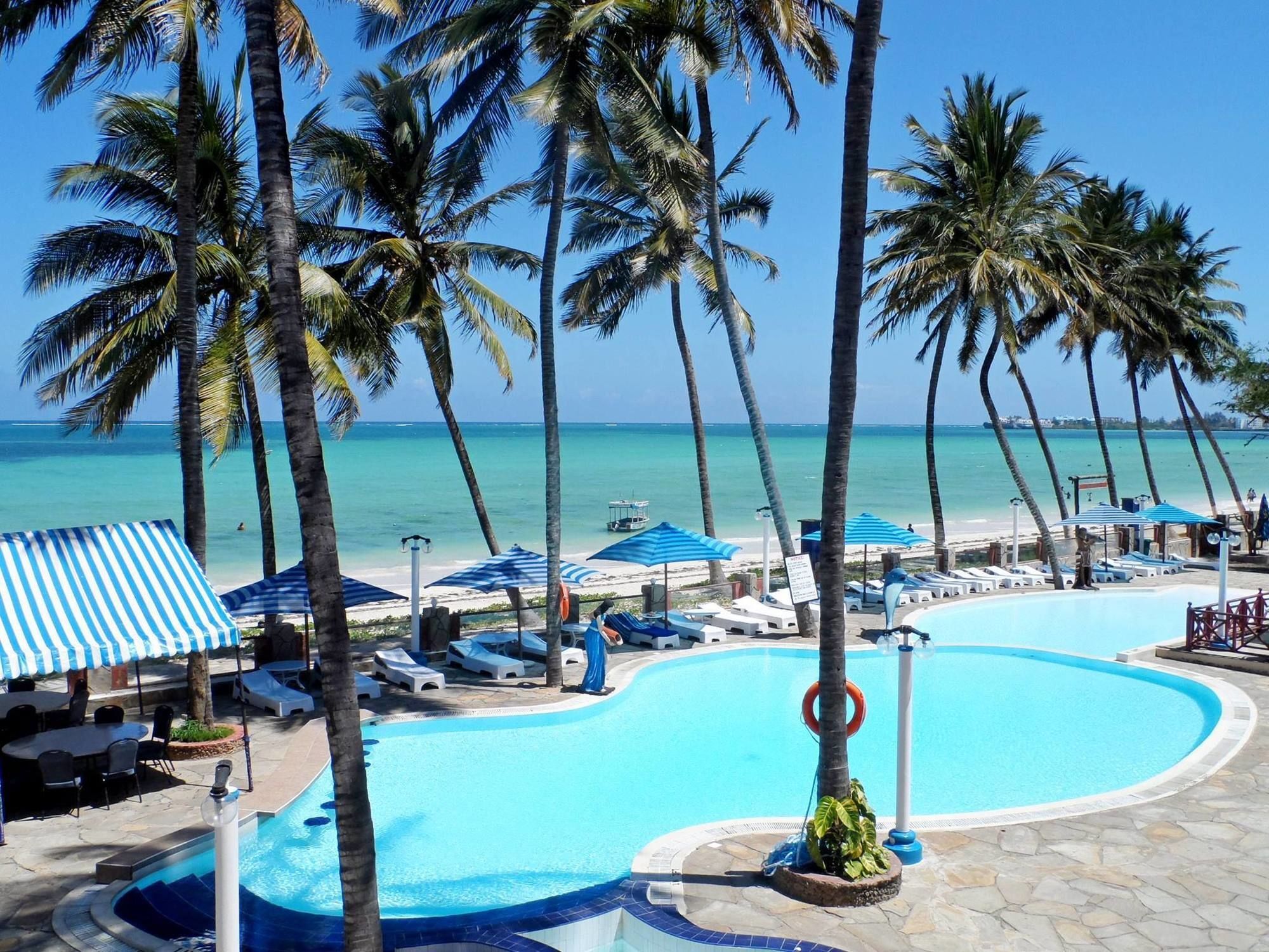 Sai Rock Beach Hotel & Spa Bamburi Bagian luar foto